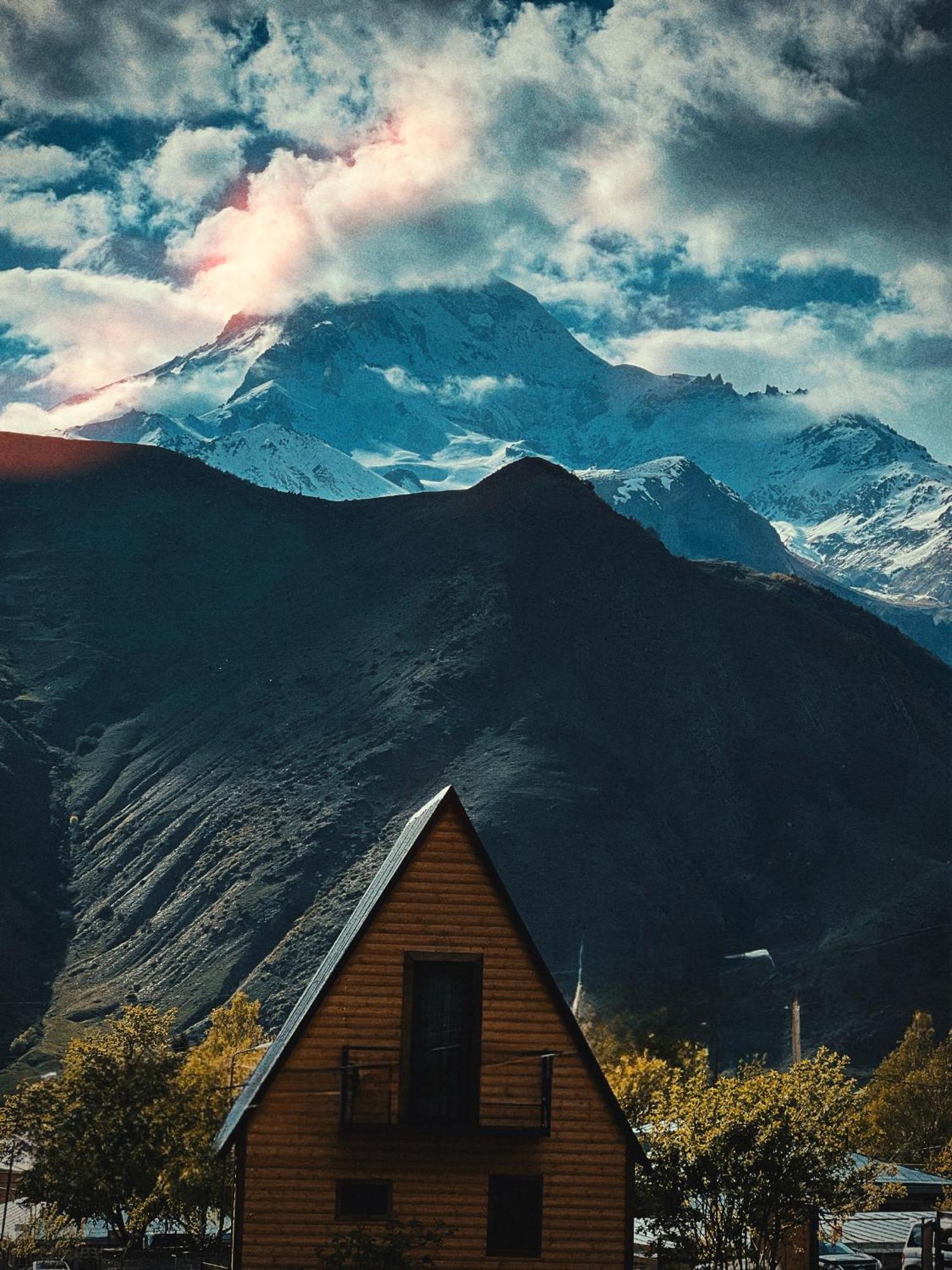 Sunset Cottage Kazbegi Номер фото